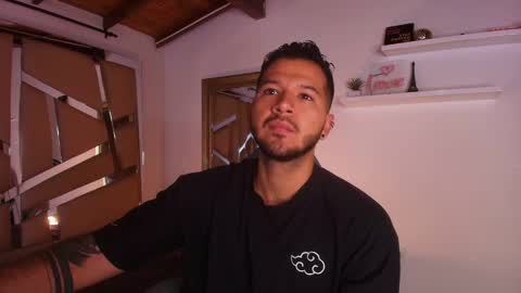 Snapshot of mr_mikee_ chatting on 09.11.25 MIKEE online show from 09.11.25