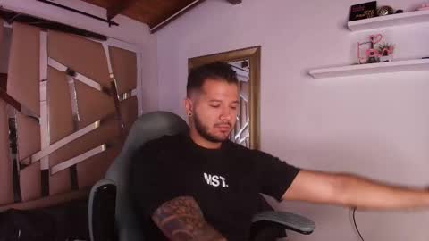 Snapshot of mr_mikee_ chatting on 09.23.25 MIKEE online show from 09.23.25