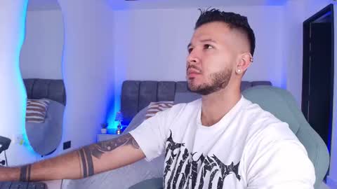 MIKEE online show from 11.12.25