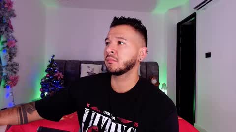 MIKEE online show from 12.03.25