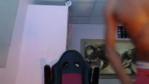 Snapshot of mr_stiven_ chatting on 02.15.25 mr_stiven_ online show from 02.15.25