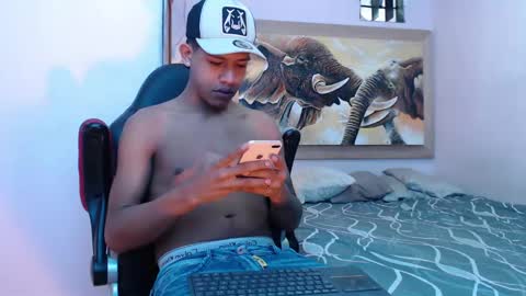 Snapshot of mr_stiven_ chatting on 02.17.25 mr_stiven_ online show from 02.17.25