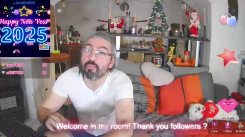 Snapshot of mrandmrsswetness84 chatting on 01.12.25 MrAndMrsSwetness84 online show from 01.12.25