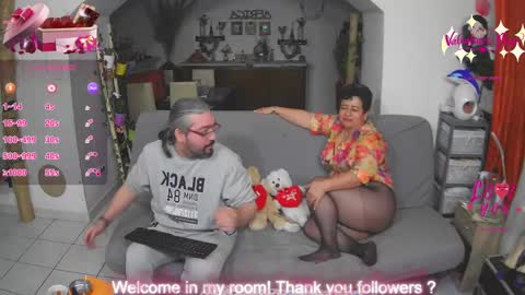 Snapshot of mrandmrsswetness84 chatting on 02.25.25 MrAndMrsSwetness84 online show from 02.25.25