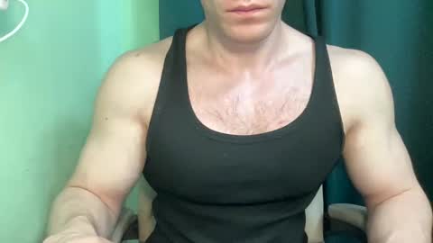 Snapshot of mrbiceps_23 chatting on 12.14.24 Mrbiceps23 online show from 12.14.24