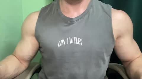Snapshot of mrbiceps_23 chatting on 12.21.24 Mrbiceps23 online show from 12.21.24