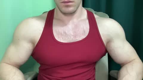 Snapshot of mrbiceps_23 chatting on 01.28.25 Mrbiceps23 online show from 01.28.25