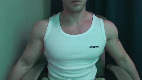 Snapshot of mrbiceps_23 chatting on 02.14.25 Mrbiceps23 online show from 02.14.25
