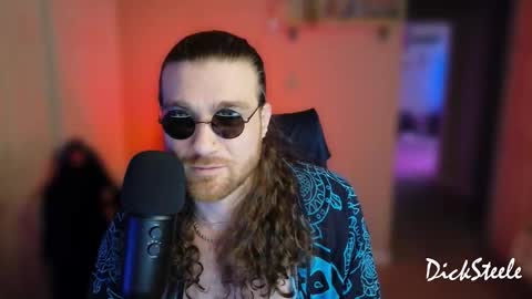 Snapshot of mrdicksteele chatting on 11.04.25 Dick Steele online show from 11.04.25