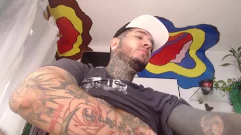 Snapshot of mrmanny__ chatting on 12.24.24 mrmanny__ online show from 12.24.24