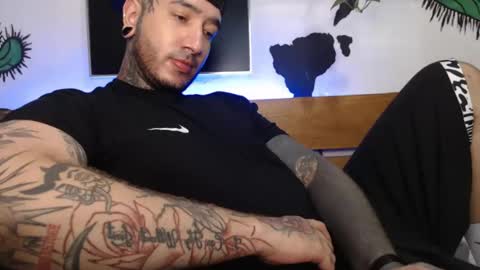 Snapshot of mrmanny__ chatting on 02.13.25 mrmanny__ online show from 02.13.25