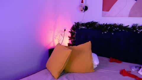 Snapshot of mrsprude chatting on 12.13.24 Molly online show from 12.13.24