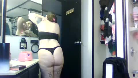 Snapshot of mrstxoxo4594 chatting on 09.12.25 Mrstxoxo4594 online show from 09.12.25