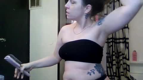 Snapshot of mrstxoxo4594 chatting on 09.21.25 Mrstxoxo4594 online show from 09.21.25