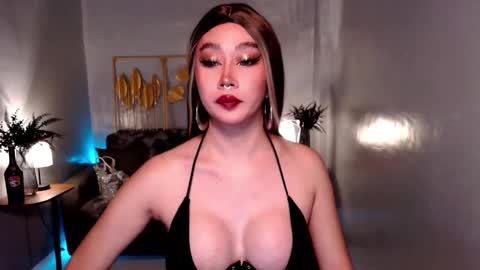 Snapshot of ms_lhaydeebunny chatting on 03.07.25 Evon online show from 03.07.25