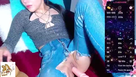 Snapshot of ms_zawora chatting on 10.04.25 When the mako flies up from the bottom in your eyes then Ill know the twilight skies are not so broken hearted online show from 10.04.25