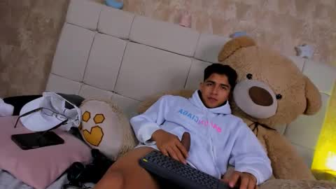 Snapshot of muichiro_tokito1 chatting on 12.23.24 muichiro tokito1 online show from 12.23.24