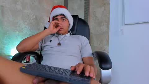 Snapshot of muichiro_tokito1 chatting on 12.26.24 muichiro tokito1 online show from 12.26.24