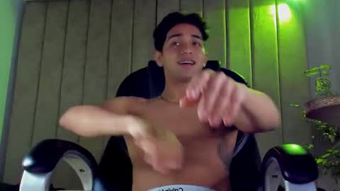 Snapshot of muichiro_tokito1 chatting on 11.18.25 muichiro tokito1 online show from 11.18.25