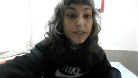 Snapshot of mulderandvalkyrie chatting on 10.27.25 mulderandvalkyrie online show from 10.27.25