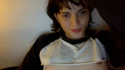 Snapshot of munchi_ chatting on 02.18.25   online show from 02.18.25