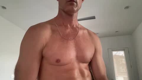 Snapshot of murakmi800 chatting on 12.04.25 Araki online show from 12.04.25