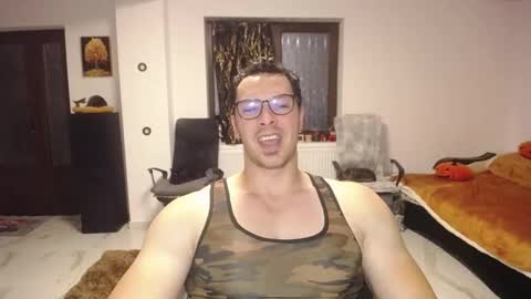 Snapshot of muscleaj69 chatting on 11.10.25 AJ online show from 11.10.25