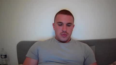 Snapshot of muscleshow00 chatting on 02.25.25 muscleshow00 online show from 02.25.25