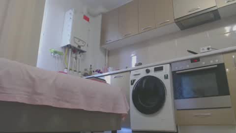 Snapshot of musclesqueen chatting on 03.05.25 MusclesQueen online show from 03.05.25