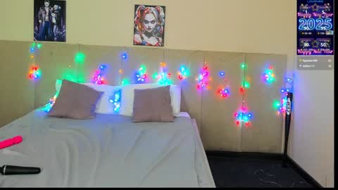 Snapshot of musclexxxbarbie chatting on 01.21.25 Eva online show from 01.21.25