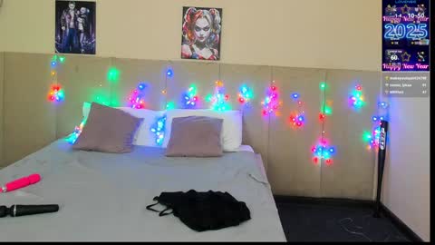 Snapshot of musclexxxbarbie chatting on 01.22.25 Eva online show from 01.22.25