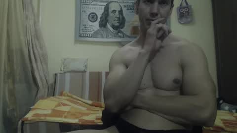 Snapshot of musculargod chatting on 01.03.25 SexyMuscled online show from 01.03.25