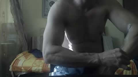 Snapshot of musculargod chatting on 01.23.25 SexyMuscled online show from 01.23.25