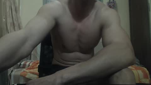 Snapshot of musculargod chatting on 02.10.25 SexyMuscled online show from 02.10.25