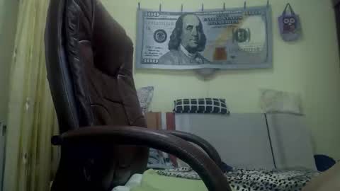 Snapshot of musculargod chatting on 11.09.25 SexyMuscled online show from 11.09.25