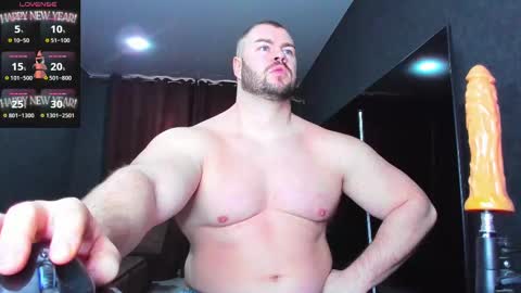 Snapshot of muscularjohnforu chatting on 03.06.25 click icon for peach  online show from 03.06.25