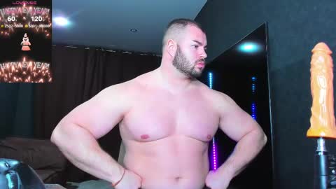 Snapshot of muscularjohnforu chatting on 03.09.25 click icon for peach  online show from 03.09.25