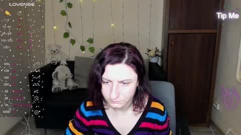 Snapshot of muse_kitty_jenia chatting on 01.17.25 Jenya online show from 01.17.25