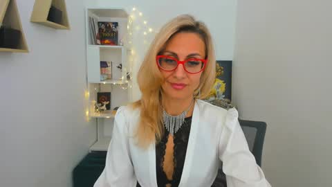 Diana online show from 01.12.25