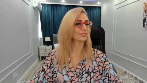 Diana online show from 03.10.25