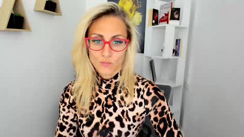 Diana online show from 09.10.25