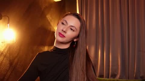 Snapshot of musesolis chatting on 02.16.25 MuseSolis online show from 02.16.25