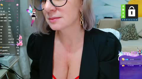 Snapshot of music_fairy chatting on 01.22.25 Lana online show from 01.22.25