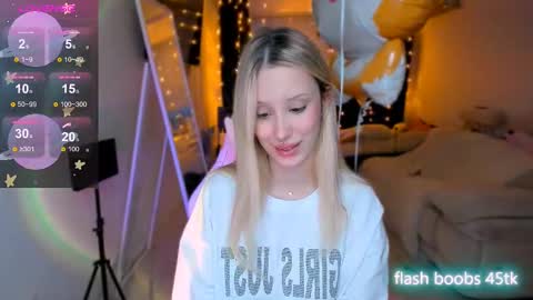 Snapshot of my_dia chatting on 02.19.25 Diana online show from 02.19.25