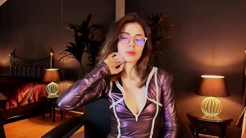 Snapshot of my_maite chatting on 03.11.25 Maite online show from 03.11.25