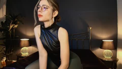 Snapshot of my_maite chatting on 09.24.25 Maite online show from 09.24.25