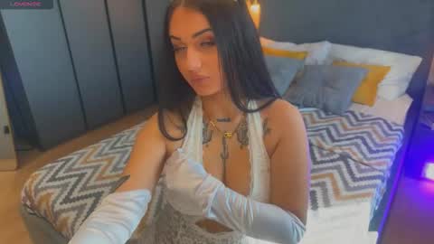 Snapshot of mygoddesshecate chatting on 10.16.25 Hecate online show from 10.16.25