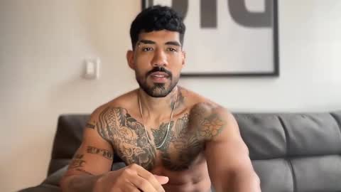 Myke esthetic online show from 01.02.25