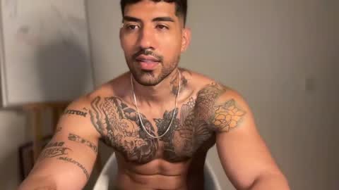 Myke esthetic online show from 02.01.25