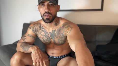 Myke esthetic online show from 03.10.25